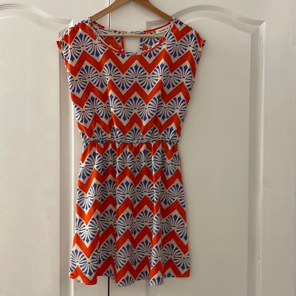 Noble U mini lightweight dress. Fun pattern detailed measurements in photos